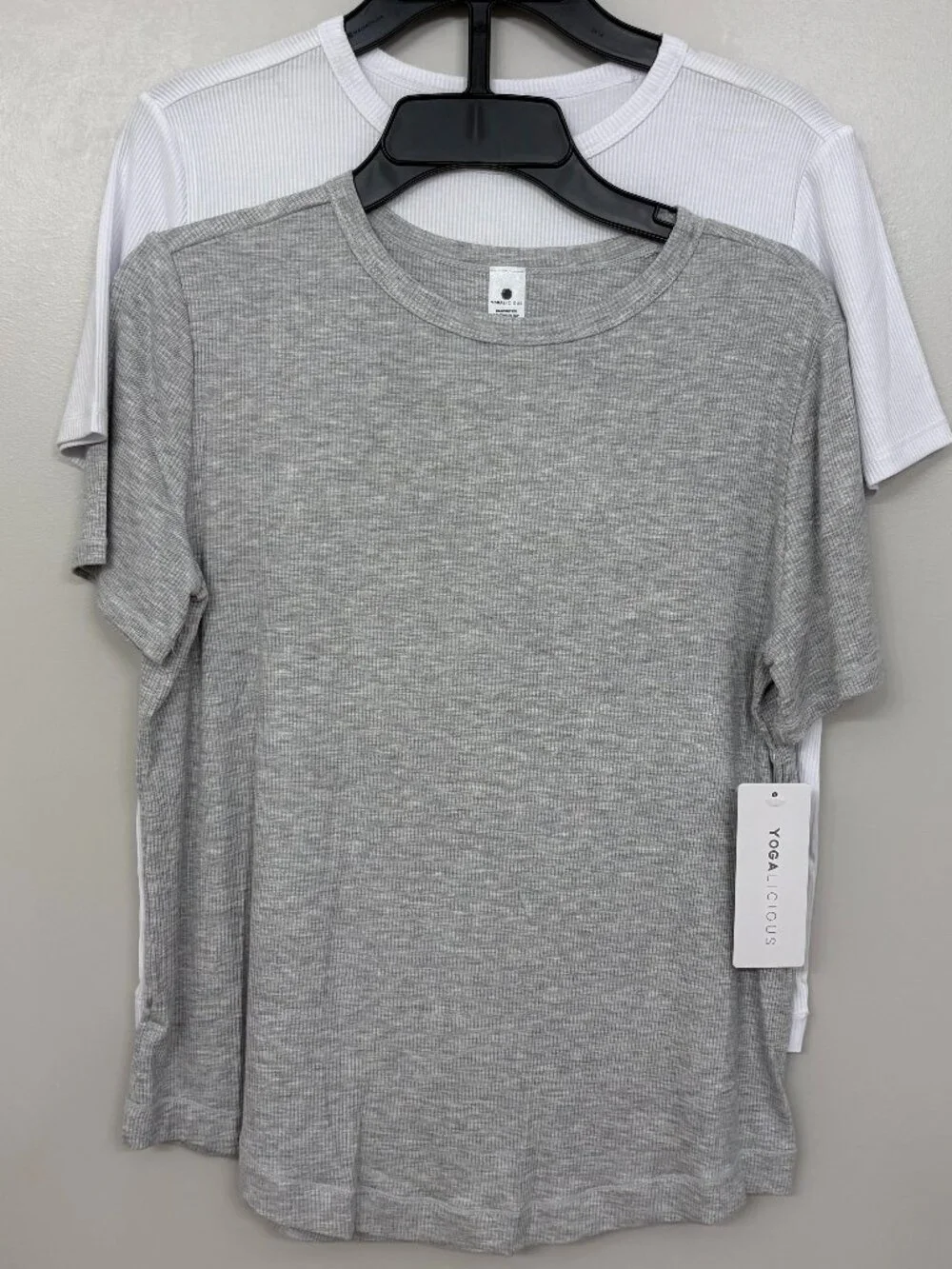 NWT - Yogalicious Heavenly Rib Routine Short Sleeve Tops - Heather Grey / White - Picture 2 of 6